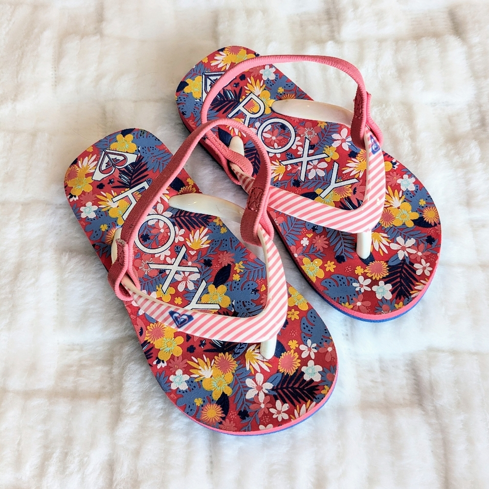 Toddler pebbles sandals in pink boysenberry